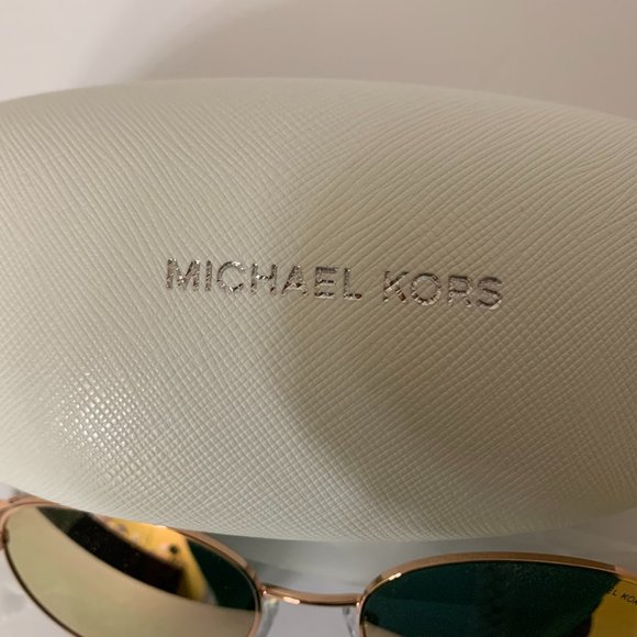NWT Michael Kors sunglasses with pink tent - Picture 2 of 3